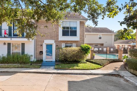Photo of 18214 Heritage Lane #8214, Nassau Bay, TX 77058 (MLS # 38950810)