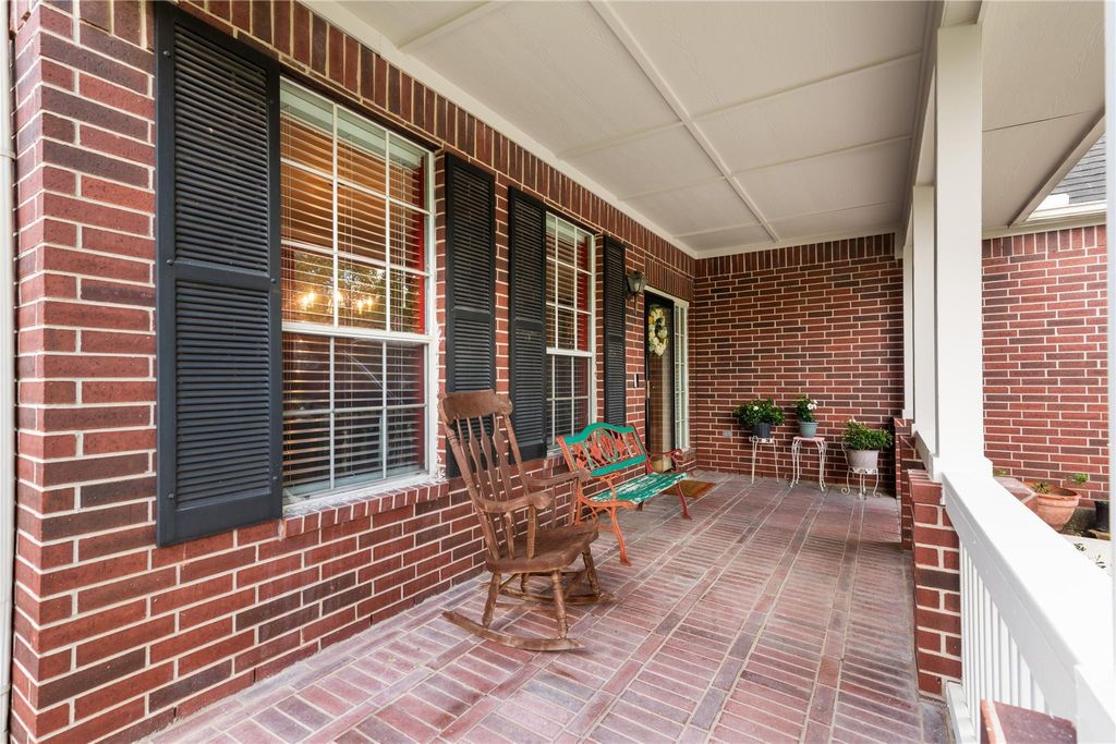 Photo of 1418 Summer Rain Drive, Kingwood, TX 77339 (MLS # 23456025)