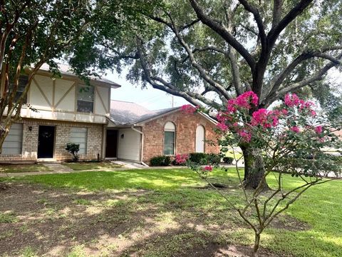 Townhouse For Sale - 52 Wellington Court<br/> Missouri City, TX 77459