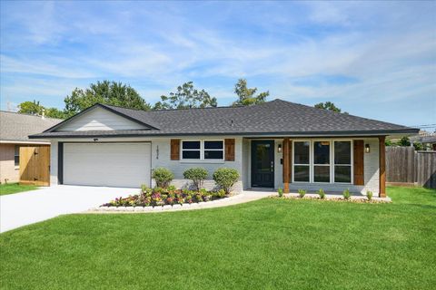 Photo of 1834 Millwood Drive, Houston, TX 77008 (MLS # 63984010)