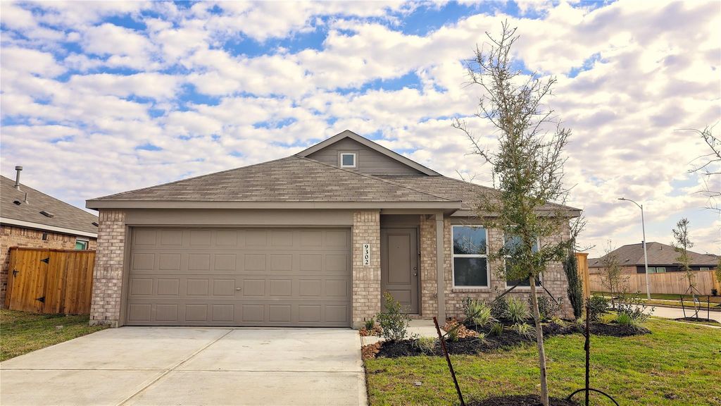 Photo of 9302 Speckled Trout Drive, Baytown, TX 77521 (MLS # 26316827)