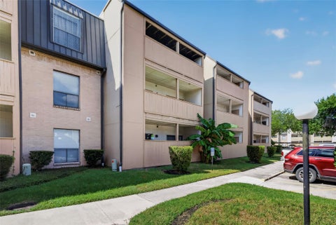 Photo of 8419 Hearth Drive #3, Houston, TX 77054 (MLS # 75406699)