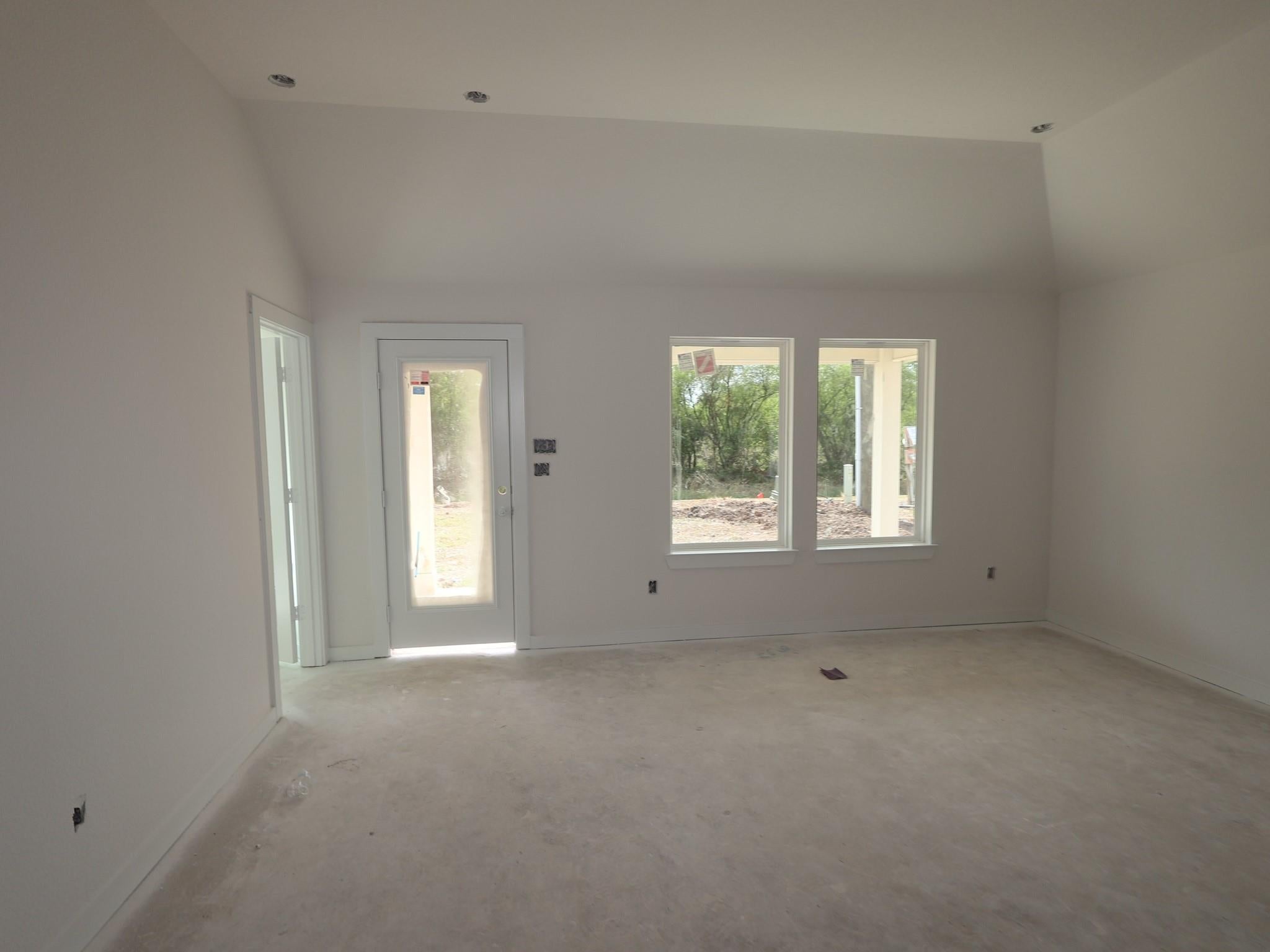 1822 Weeping Hollow Drive