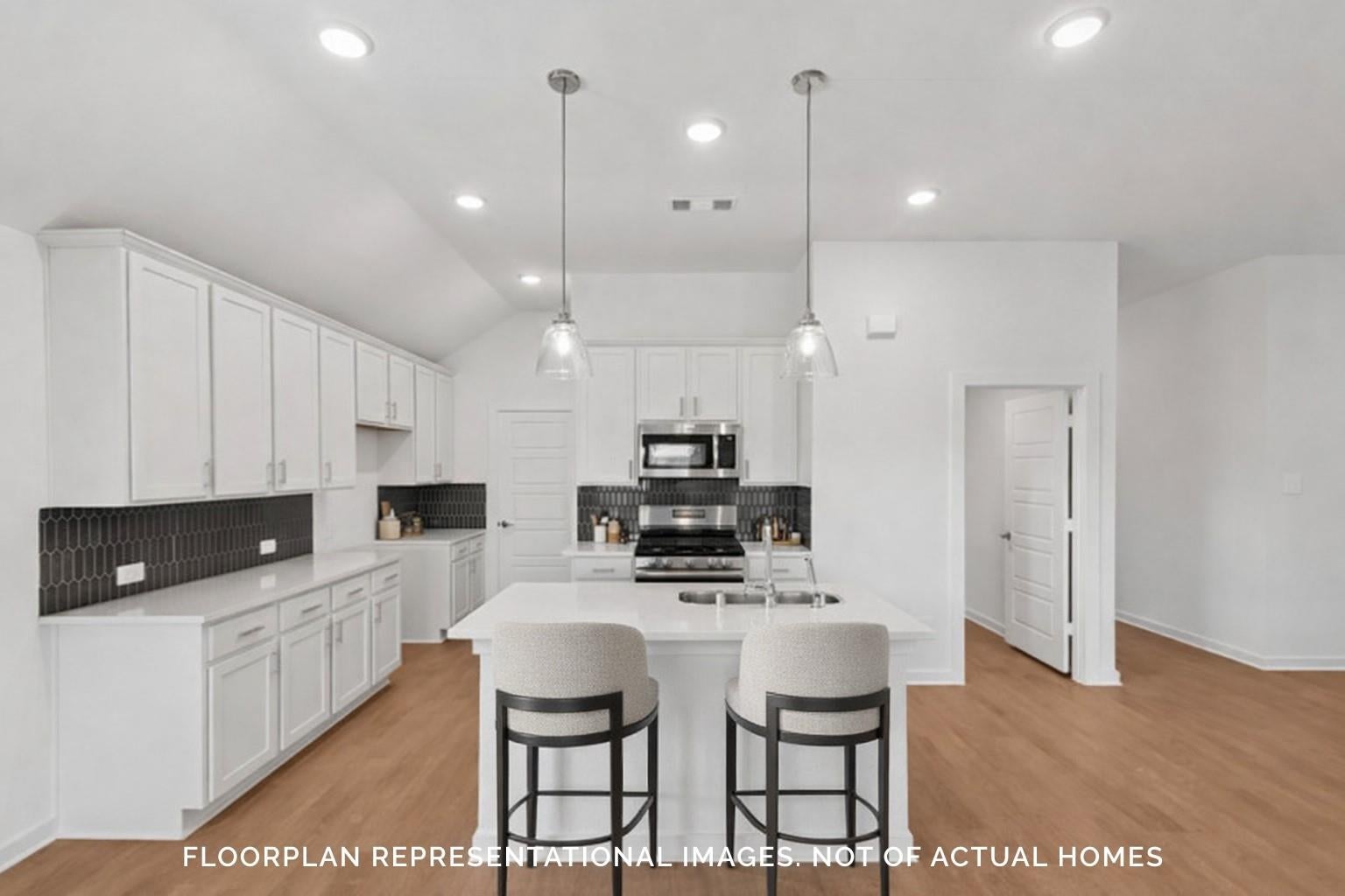 1822 Weeping Hollow Drive