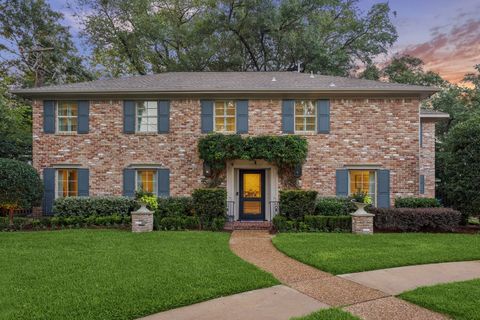 Photo of 12430 Broken Arrow Street, Houston, TX 77024 (MLS # 39360721)