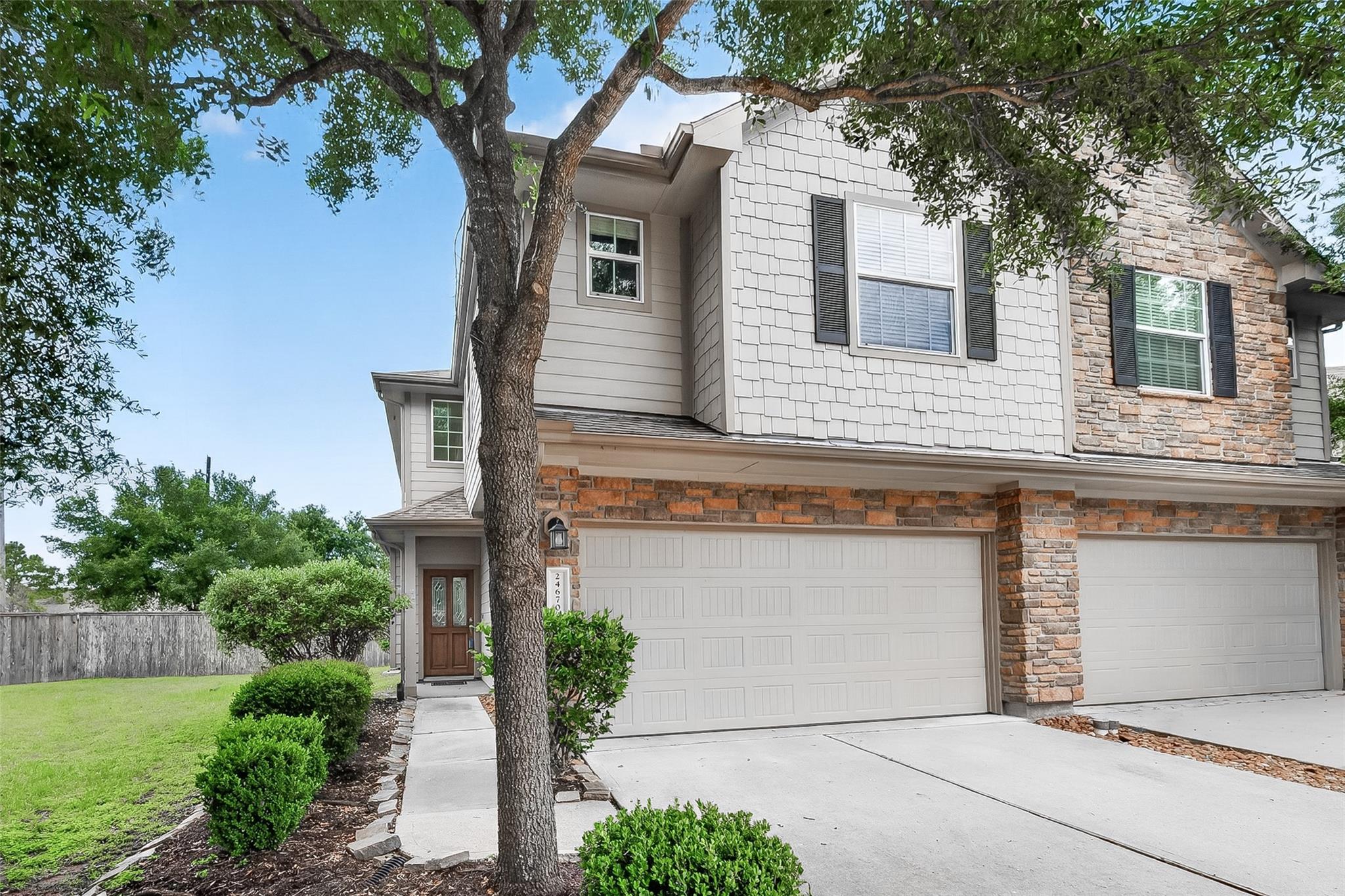24670 Folkstone Cir