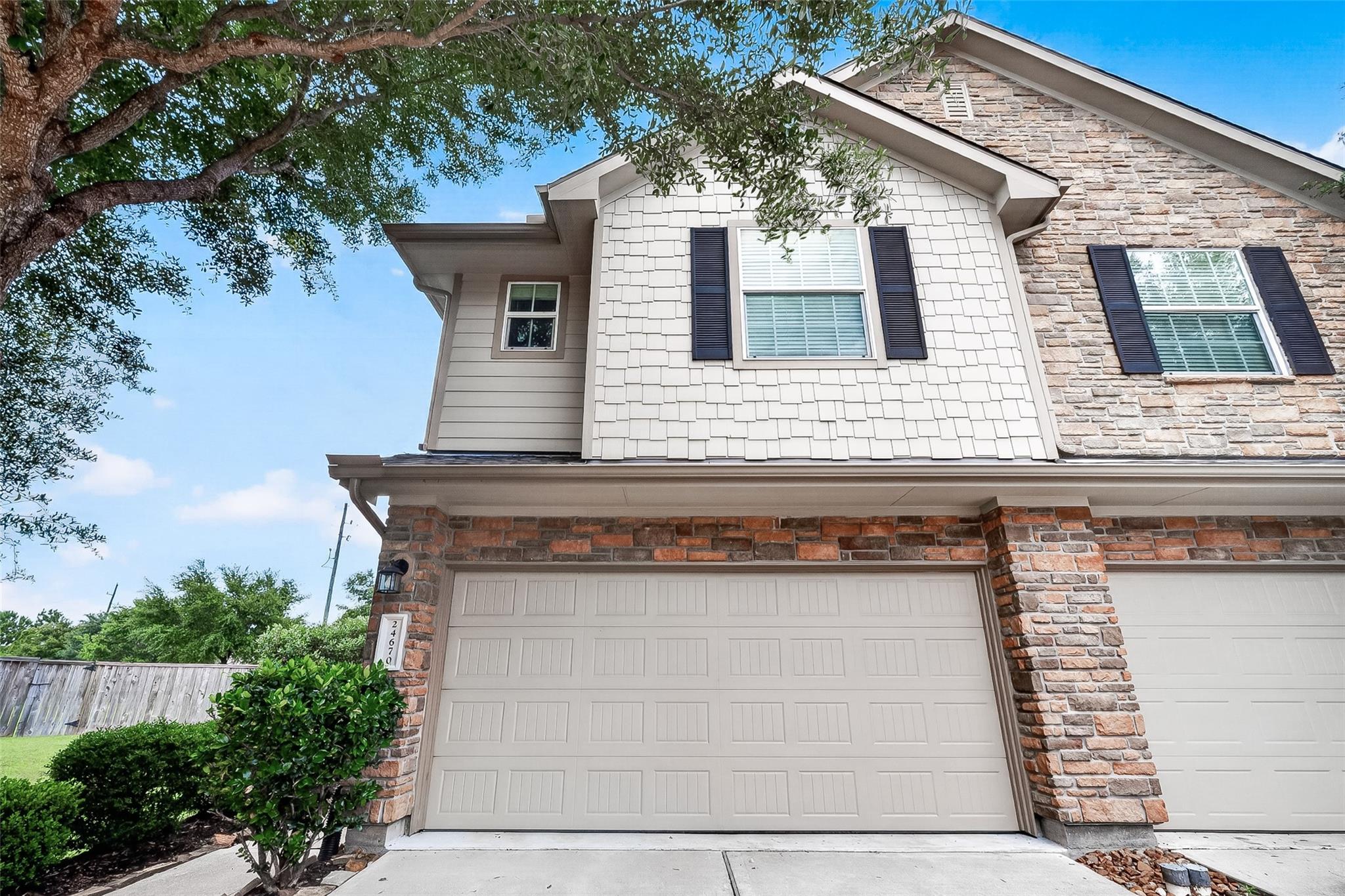 24670 Folkstone Cir