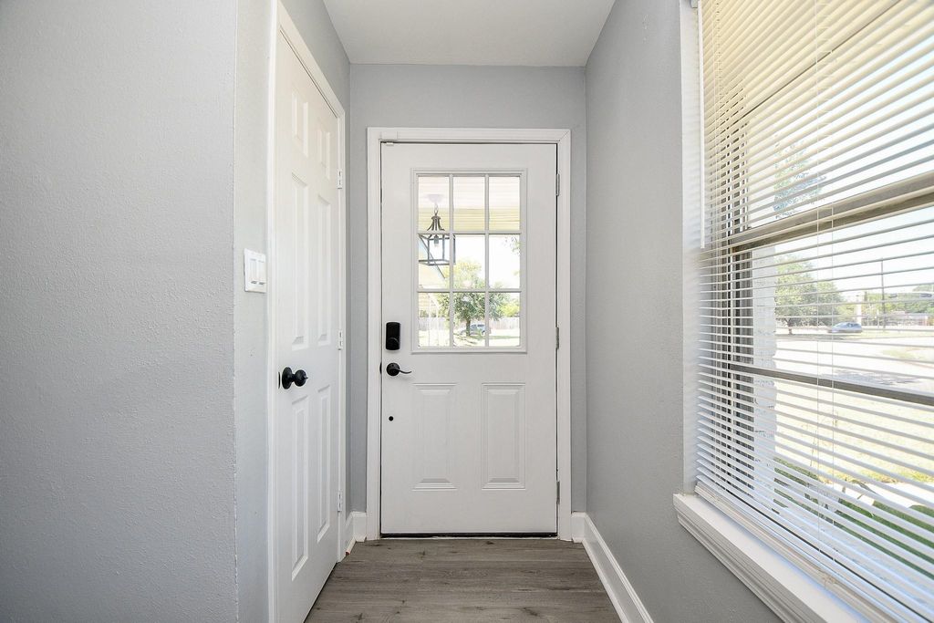 Photo of 5429 De Lange Lane, Houston, TX 77092 (MLS # 15323279)