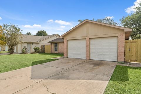 Photo of 16331 Paso Hondo Drive, Houston, TX 77083 (MLS # 23172546)