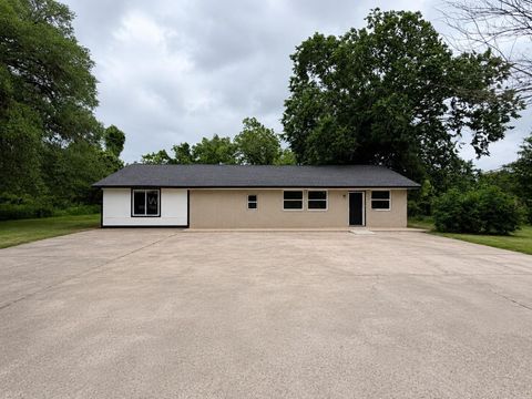 Photo of 4874 County Road 353, Brazoria, TX 77422 (MLS # 31939881)