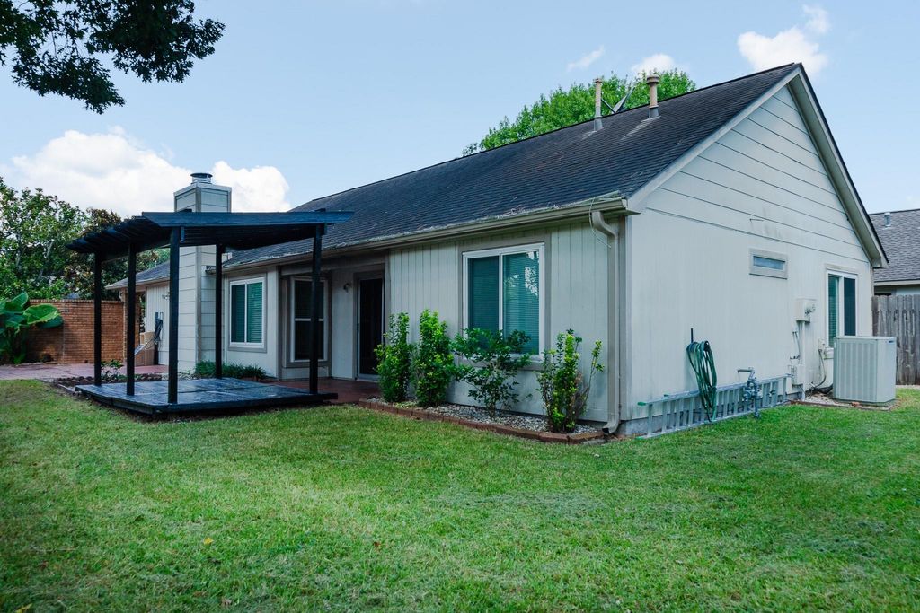 Photo of 3402 Cape Forest Drive, Kingwood, TX 77345 (MLS # 80665245)