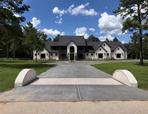 Photo of 25088 Seguin Trail, Montgomery, TX 77316 (MLS # 82474272)