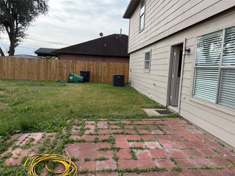 Tiny photo for 16363 Angel Island Lane, Houston, TX 77053 (MLS # 9966446)