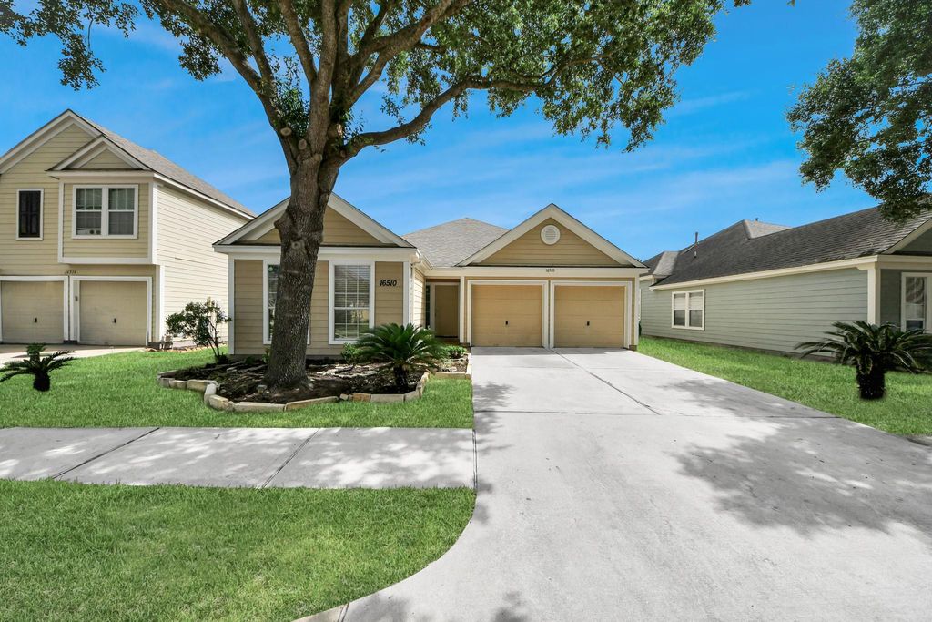 Photo of 16510 Brightling Lane, Houston, TX 77090 (MLS # 46294970)