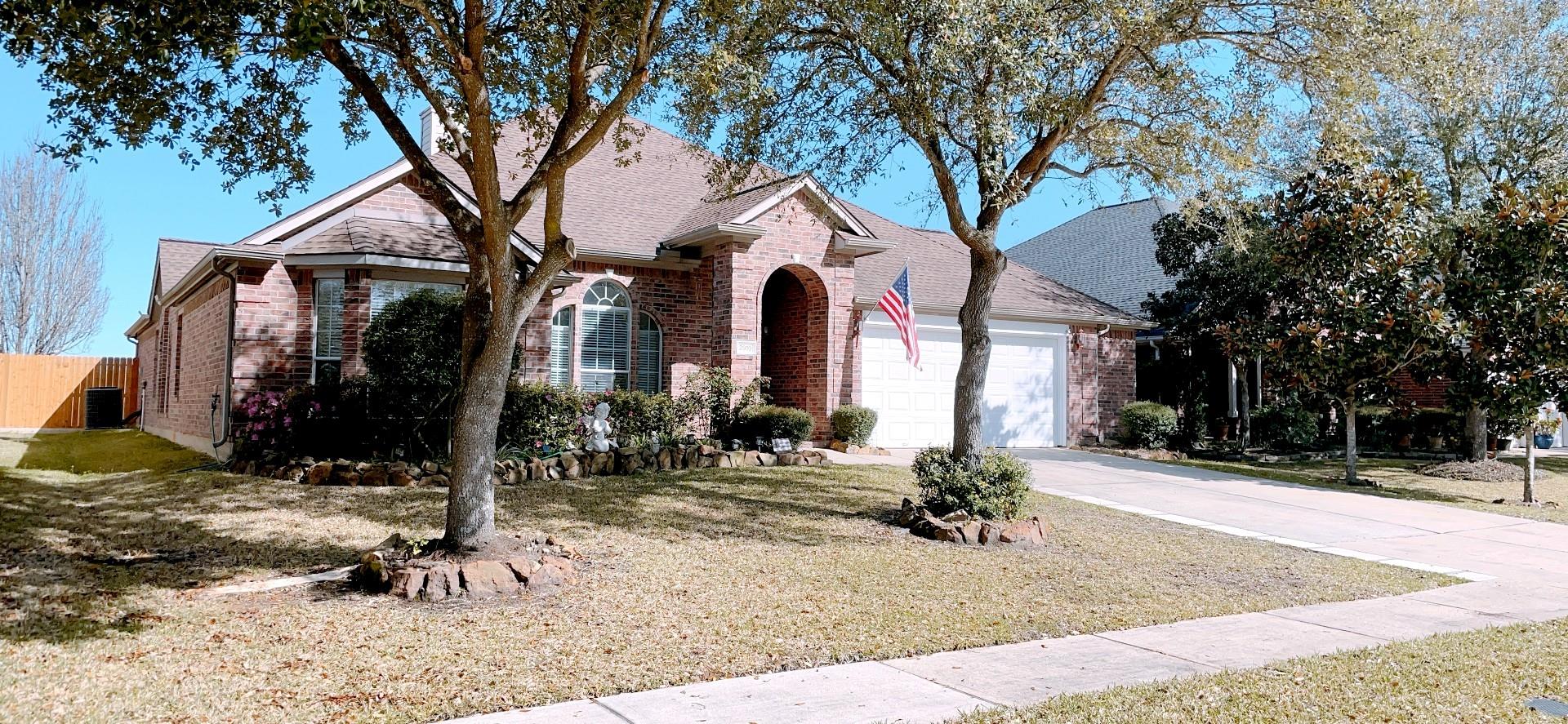 2910 Sandleigh Drive