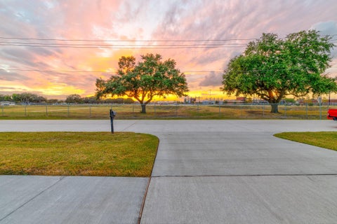 Photo of 617 Luella Avenue, Deer Park, TX 77536 (MLS # 10459521)
