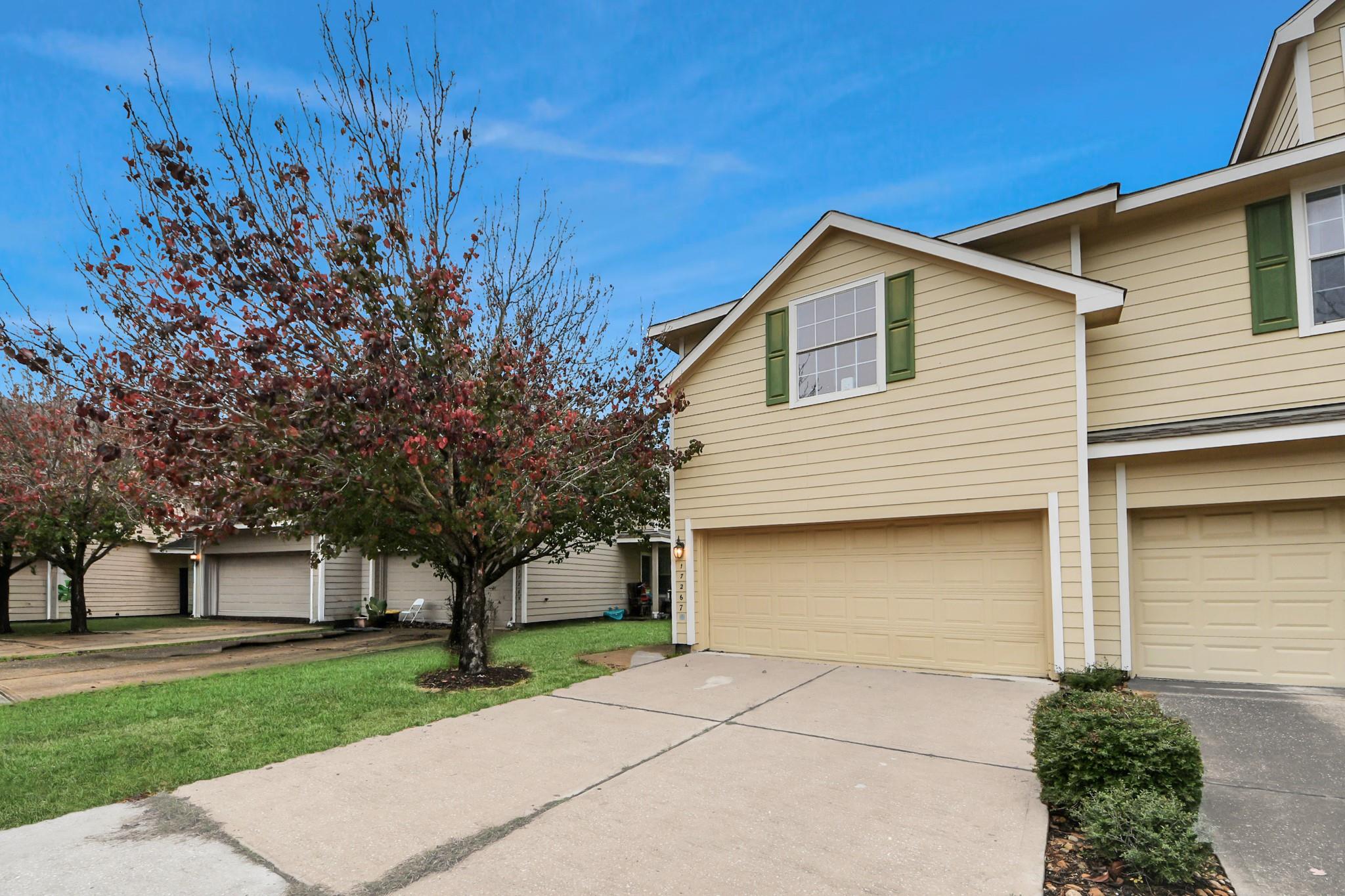 17267 Oakwood Chase Drive