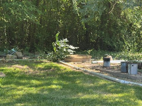 Photo of 3002 County Road 166 Road, Wharton, TX 77488 (MLS # 37515669) Photo of 3002 County Road 166 Road, Wharton, TX 77488 (MLS # 37515669)