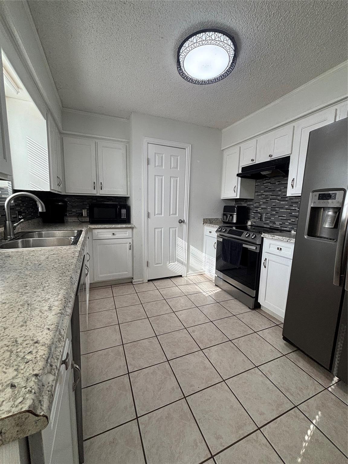 3130 Balzar Drive