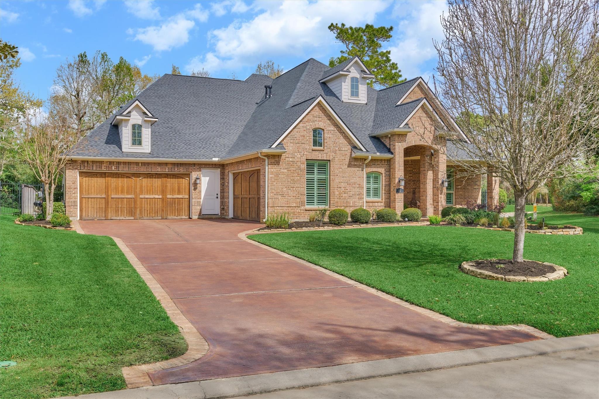 102 Sunridge Court
