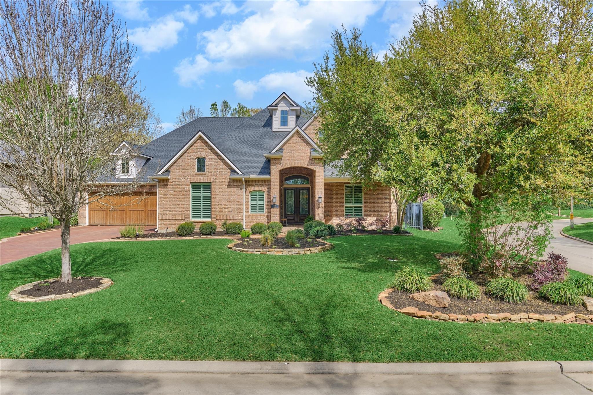 102 Sunridge Court