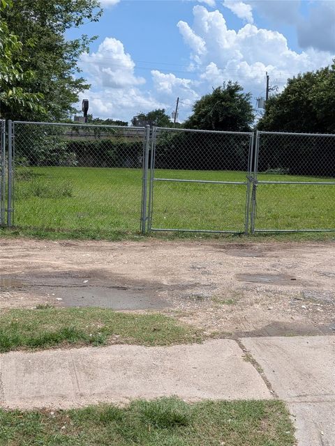 Vacant Land For Sale - 8539 S Breeze Dr Dr<br/> Harris County, South Houston, TX 77071