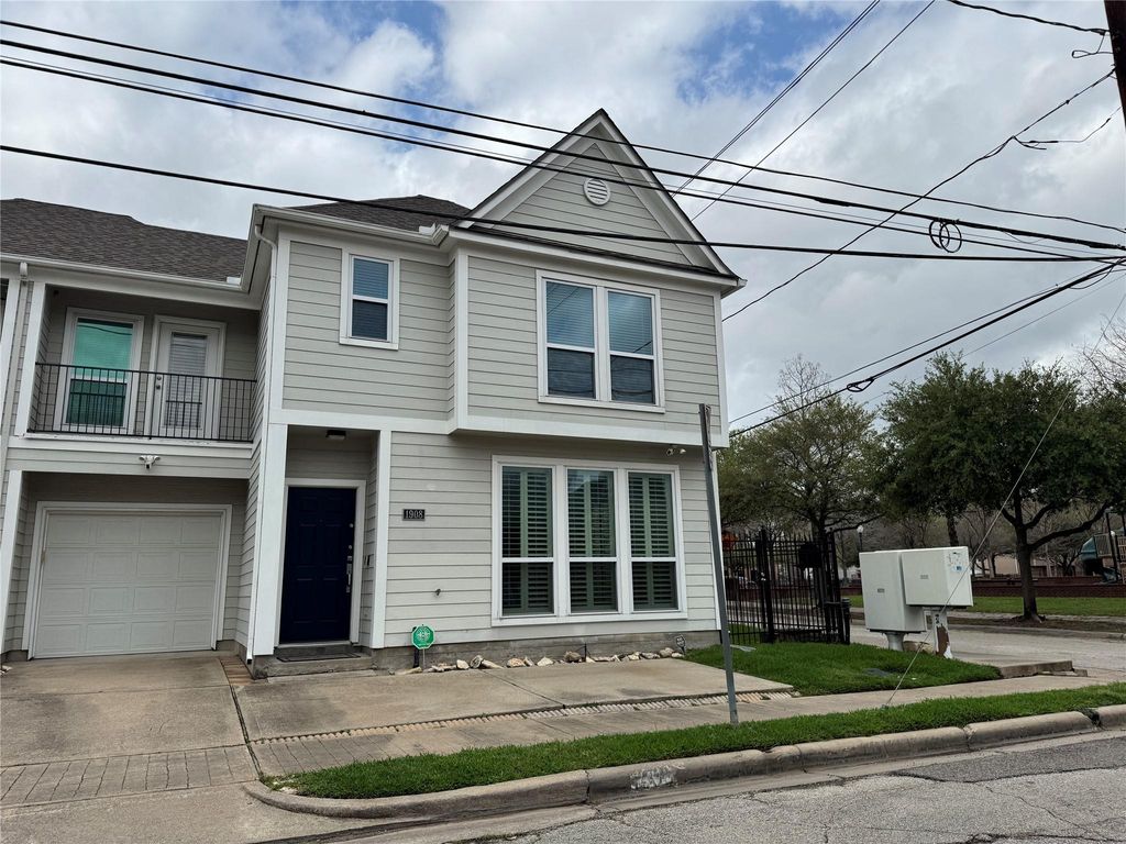 Photo of 1908 Bailey Street, Houston, TX 77006 (MLS # 93194134)