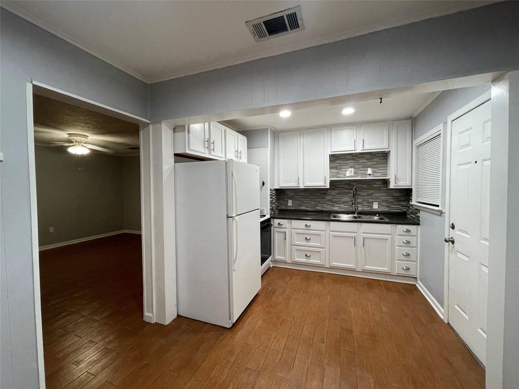 Photo of 2619 Oleander Dr, Pasadena, TX 77503 (MLS # 63985236)