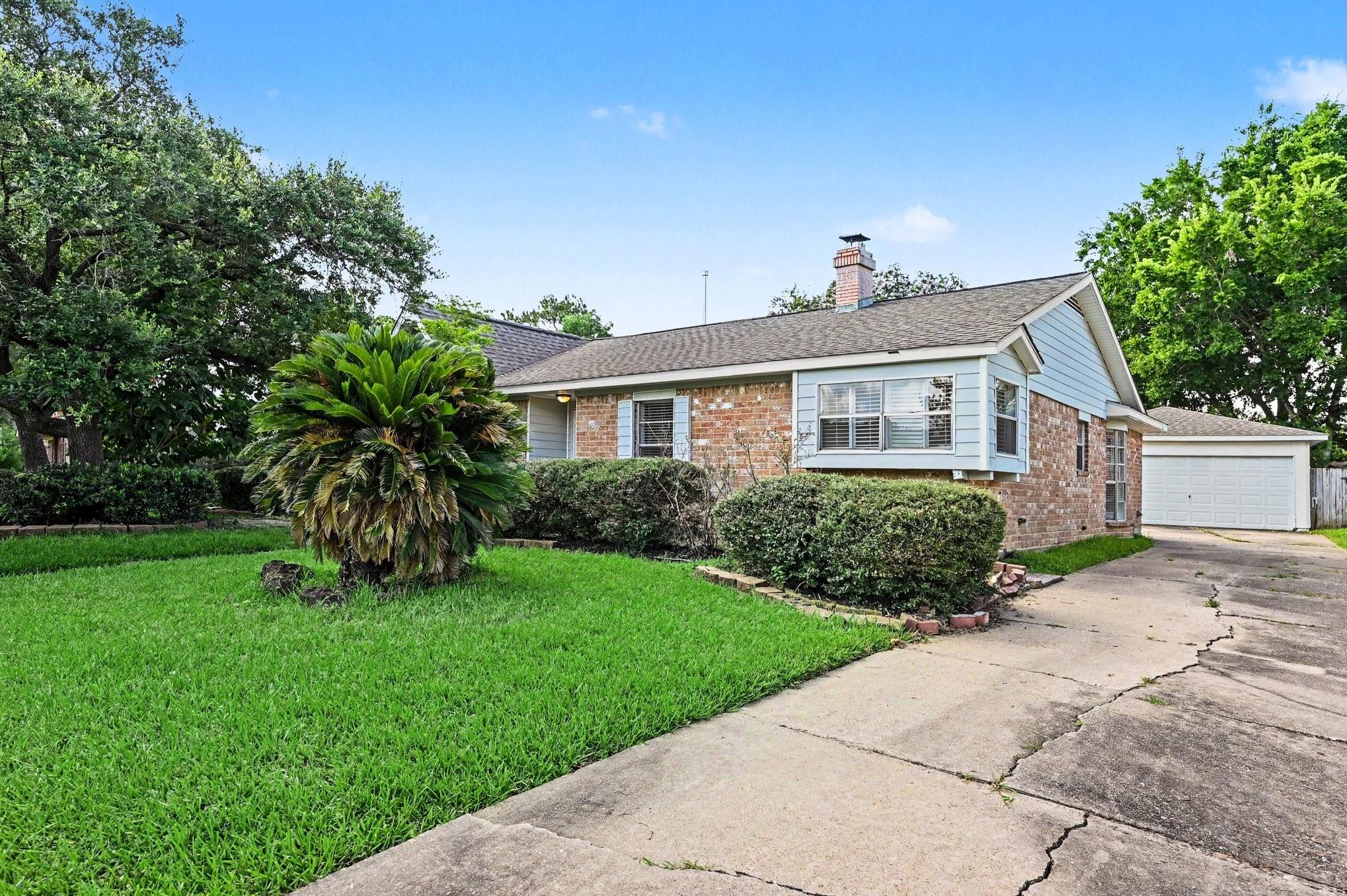 12219 Meadowhollow Drive