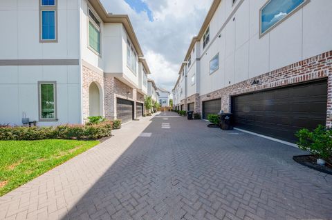 Photo of 5209 Allen Street #C, Houston, TX 77007 (MLS # 76027673)