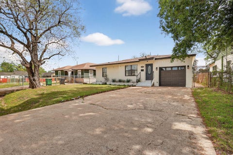 Photo of 230 Pennsylvania Street, Houston, TX 77029 (MLS # 76201136)