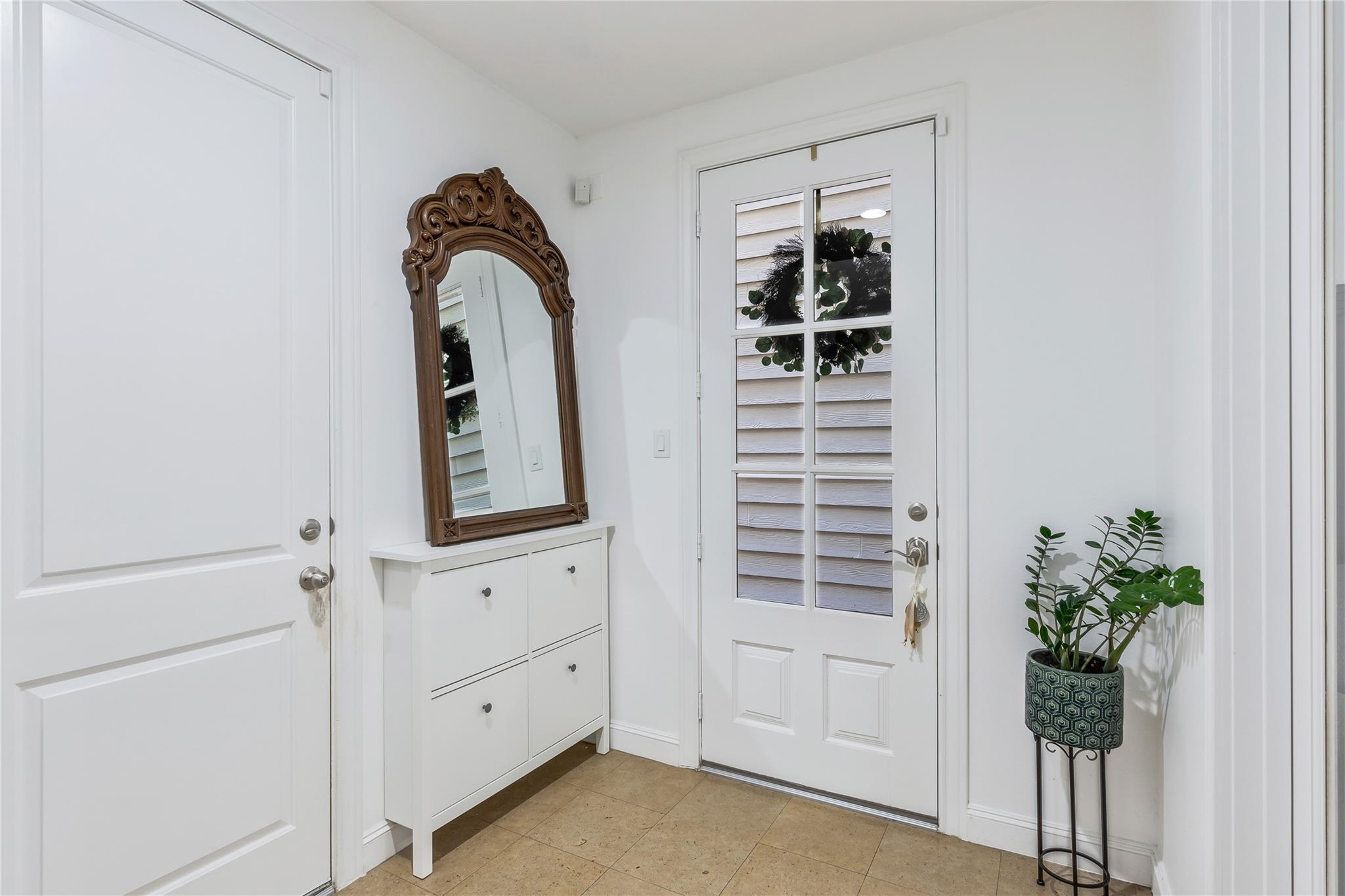 8817 Lakeshore Bend Drive