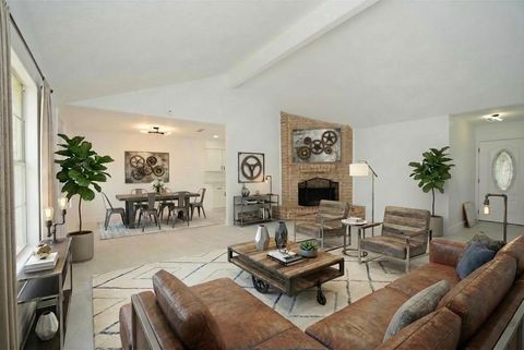 Photo of 6915 Kearney Drive, Richmond, TX 77469 (MLS # 10995169)