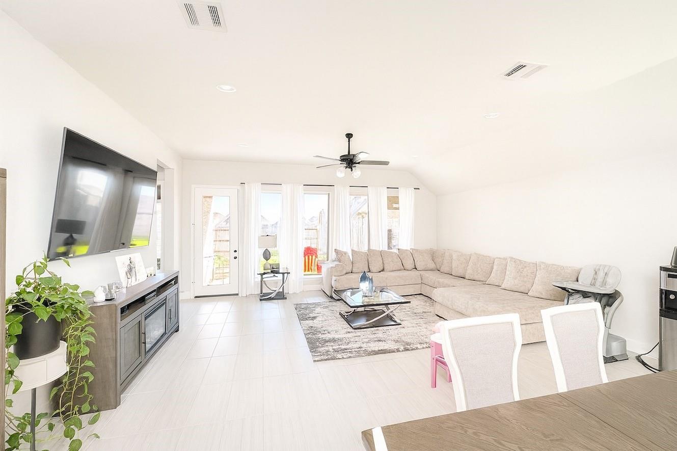 19315 Stagecoach Breeze Lane