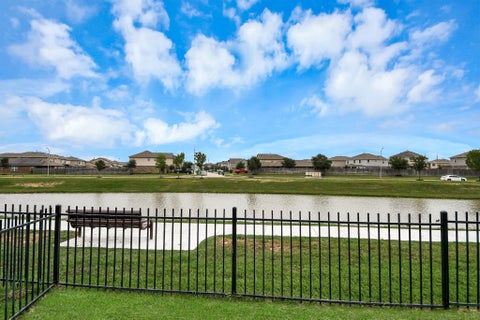 Photo of 25106 Squire Knoll Street, Katy, TX 77493 (MLS # 87110296)