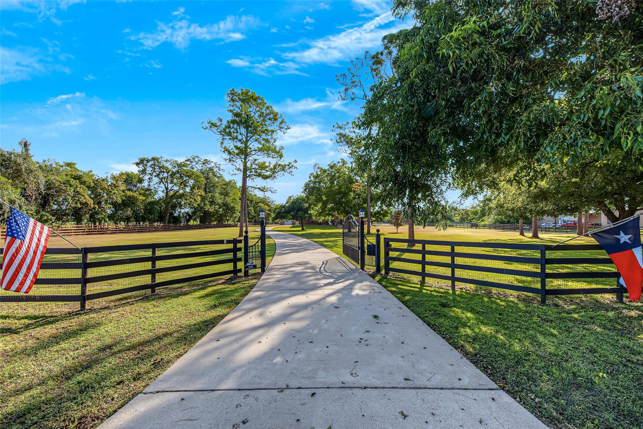 1345 Peach Ridge Road