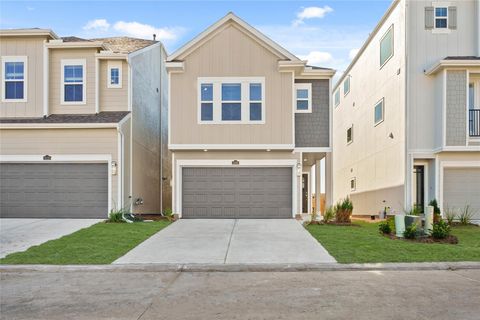 Photo of 3108 La Rambla Drive, Houston, TX 77047 (MLS # 48744479)