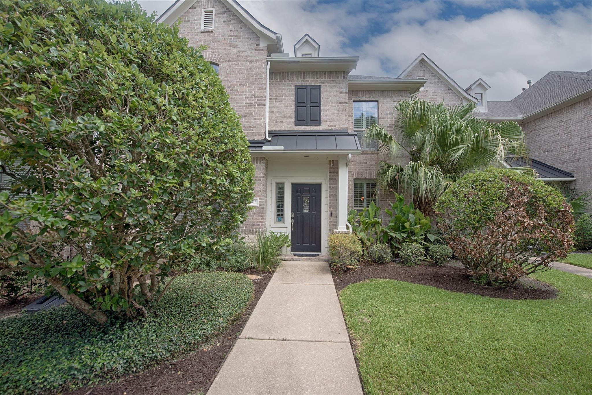 2402 Clippers Square