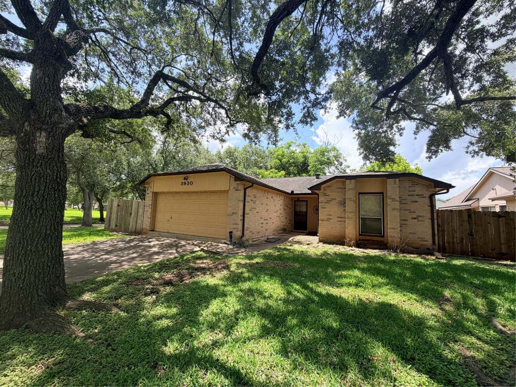 Photo of 3930 Mill Rock Circle, Sugar Land, TX 77479 (MLS # 93515871)