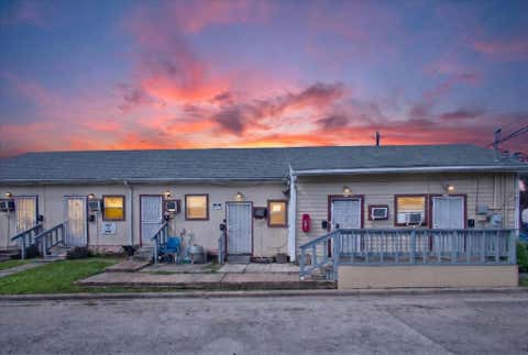 Photo of 3401 Ennis Street #4, Houston, TX 77004 (MLS # 81477029)