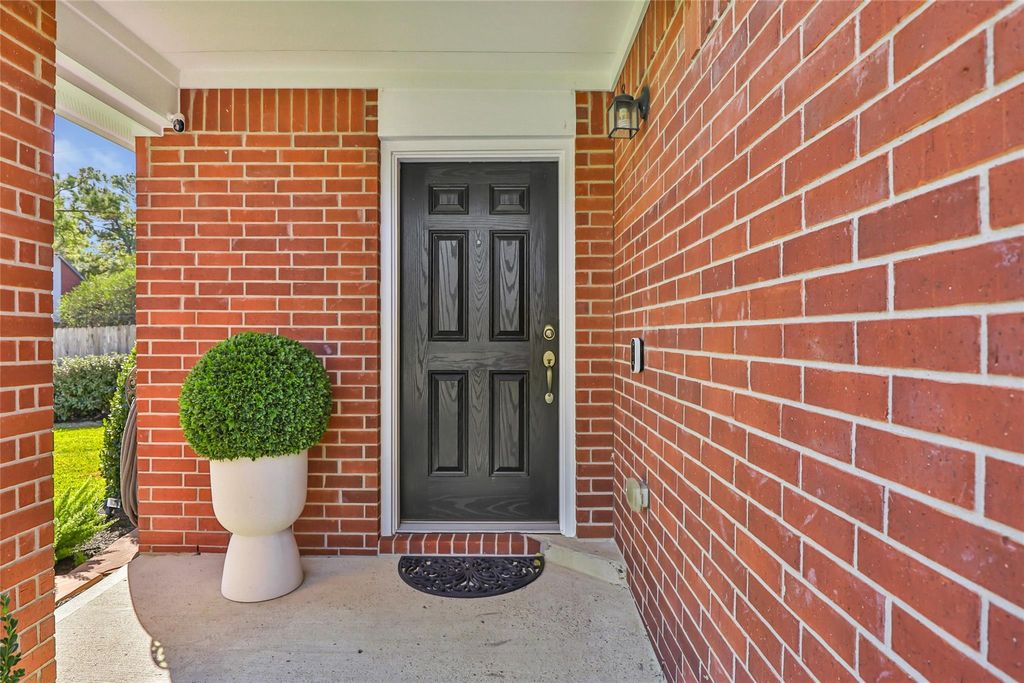 Photo of 3118 This Way Way, Kingwood, TX 77339 (MLS # 20768124)