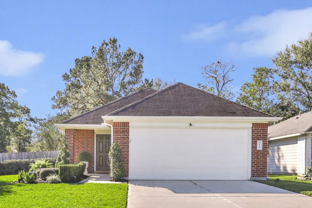 Photo of 3118 This Way Way, Kingwood, TX 77339 (MLS # 20768124)
