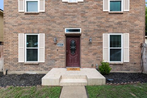 Photo of 6827 Hollow Hearth Drive, Houston, TX 77084 (MLS # 12347933)