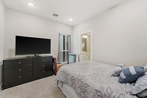 Tiny photo for 707 Apogee Trail, Houston, TX 77022 (MLS # 16193537)