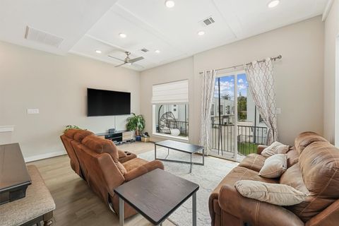 Tiny photo for 707 Apogee Trail, Houston, TX 77022 (MLS # 16193537)