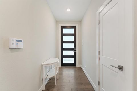 Tiny photo for 707 Apogee Trail, Houston, TX 77022 (MLS # 16193537)