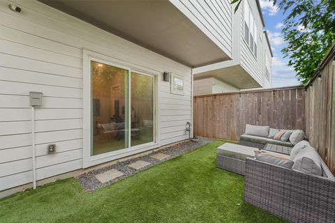 Tiny photo for 707 Apogee Trail, Houston, TX 77022 (MLS # 16193537)