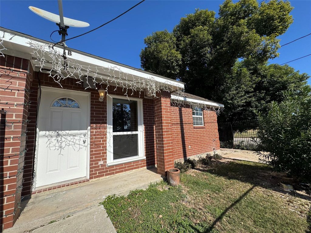 Photo of 2101 Maury Street, Houston, TX 77026 (MLS # 75599617)