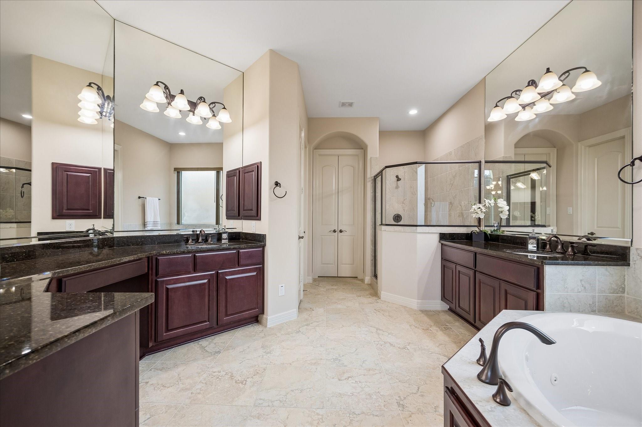 2915 Sentry Oak Way, Sugar Land, TX, 77479, USA, 5 Bedrooms Bedrooms, ,5 BathroomsBathrooms,Residential,Active,2915 Sentry Oak Way,60451174