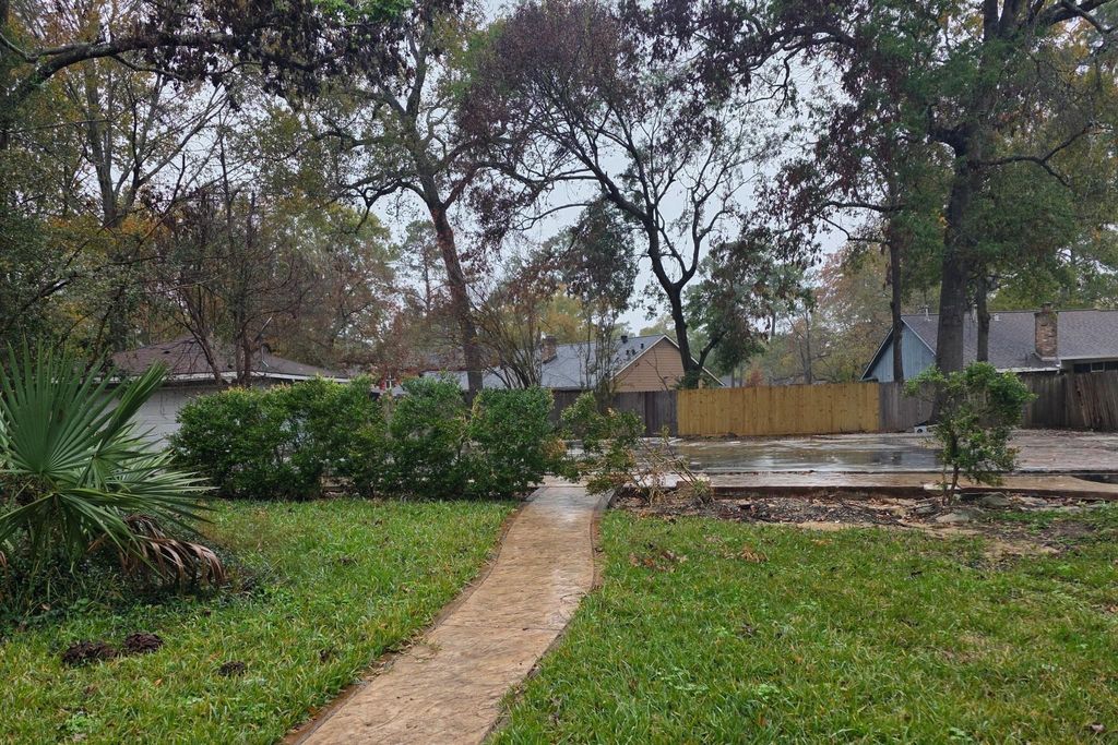 Photo of 2075 Shadow Rock Drive, Kingwood, TX 77339 (MLS # 31362874)